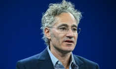 Le patron de Palantir, Alex Karp, le 20 janvier 2026, à Davos, en Suisse ( AFP / Fabrice COFFRINI )