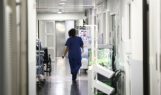 La justice reconnaît un "lien direct" entre le cancer du sein d'une infirmière et son travail de nuit ( AFP / Thibaud MORITZ )