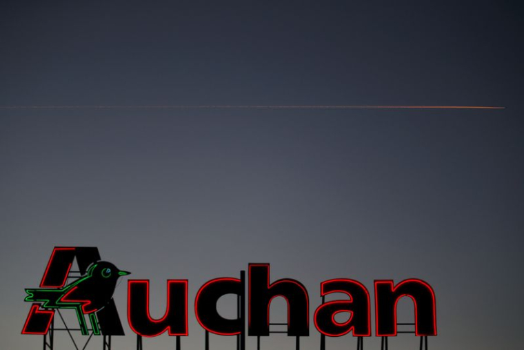 AUCHAN SE RENFORCE EN ESPAGNE EN RACHETANT 235 SUPERMARCHÉS À DIA