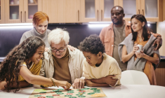 Jeux de sociétés pour soirées cocooning en famille réussies !