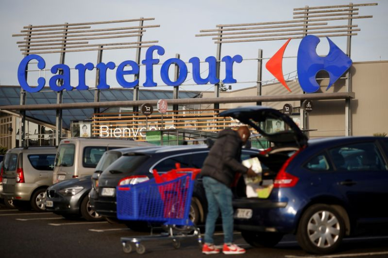 CARREFOUR RESTE "CONQUÉRANT" MALGRÉ DES VENTES EN BAISSE ET L'ÉCHEC AVEC AUCHAN