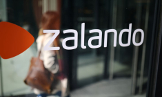 ZALANDO RELÈVE SES PRÉVISIONS ANNUELLES, APRÈS UN BOND DES VISITES AU DEUXIÈME TRIMESTRE