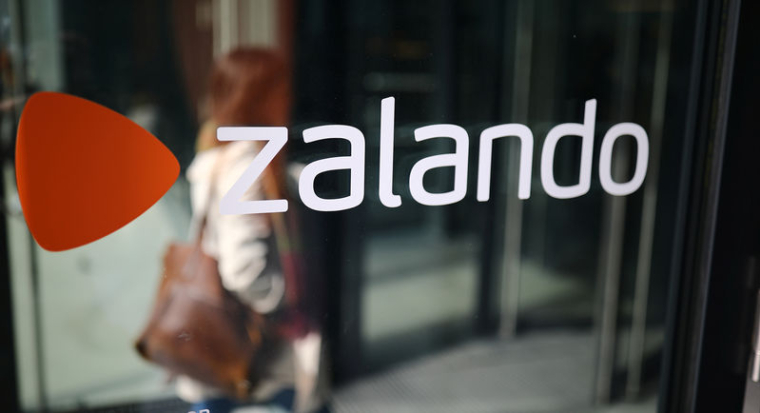 ZALANDO RELÈVE SES PRÉVISIONS ANNUELLES, APRÈS UN BOND DES VISITES AU DEUXIÈME TRIMESTRE