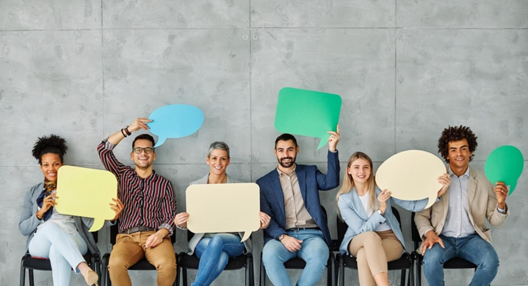 Les finfluenceurs  peuvent en vertu de la loi engager leur responsabilité ( Crédits photo: Shutterstock)