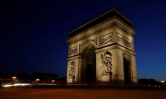 L'EMBALLAGE DE CHRISTO TRANSFORMERA L'ARC DE TRIOMPHE EN OEUVRE D'ART