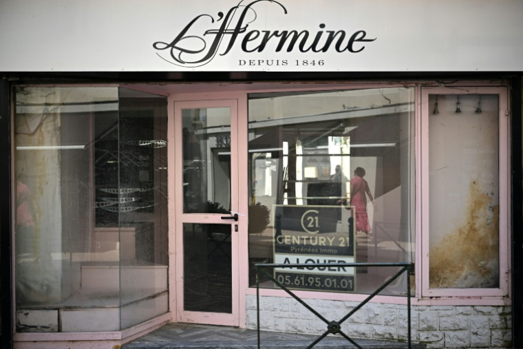 Un commerce fermé à Saint-Gaudens le 29 juillet 2026 ( AFP / Lionel BONAVENTURE )