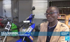 Apprendre en s'amusant avec les jeux de société Wari Wari conçus par Cissé Diambissy