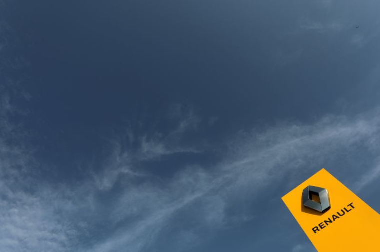 RENAULT: "IL FAUT RÉINVENTER FLINS" POUR SAUVER L'USINE, DIT SENARD