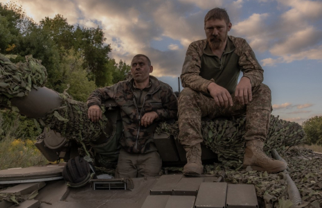 Des militaires ukrainiens dans la région de Soumy, en Ukraine, le 12 août 2024. ( AFP / ROMAN PILIPEY )