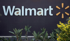 Photo d'archives du logo d'un supermarché Walmart à Rosemead, aux États-Unis