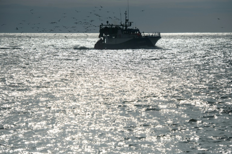 Un chalutier près du port des Sables-d'Olonne, le 12 février 2021 dans l'ouest de la France ( AFP / LOIC VENANCE )