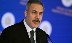 Hakan Fidan, à Istanbul, le 10 janvier 2025  ( AFP / OZAN KOSE )