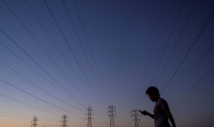 PARIS VEUT REVOIR LE PROJET EUROPÉEN DE PLAFONNEMENT DE L'ÉLECTRICITÉ