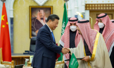 Le roi saoudien Salman bin Abdulaziz et Xi Jinping, à Riyad ( Saudi Royal Palace / BANDAR AL-JALOUD )