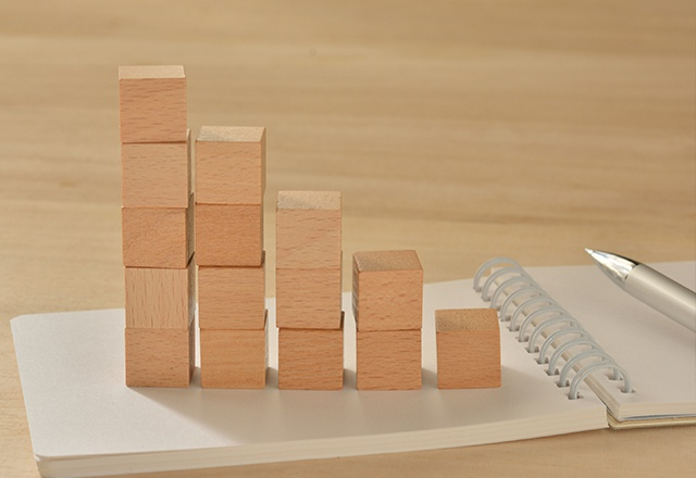 Les banques en ligne continuent à se démarquer face aux banques traditionnelles.(Crédits:Adobe Stock)