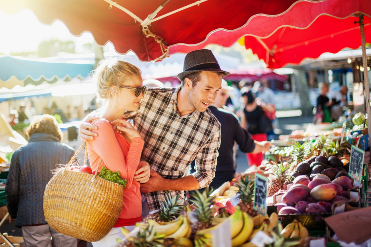 À Lille, visitez le marché de Wazemmes au son de l'accordéon