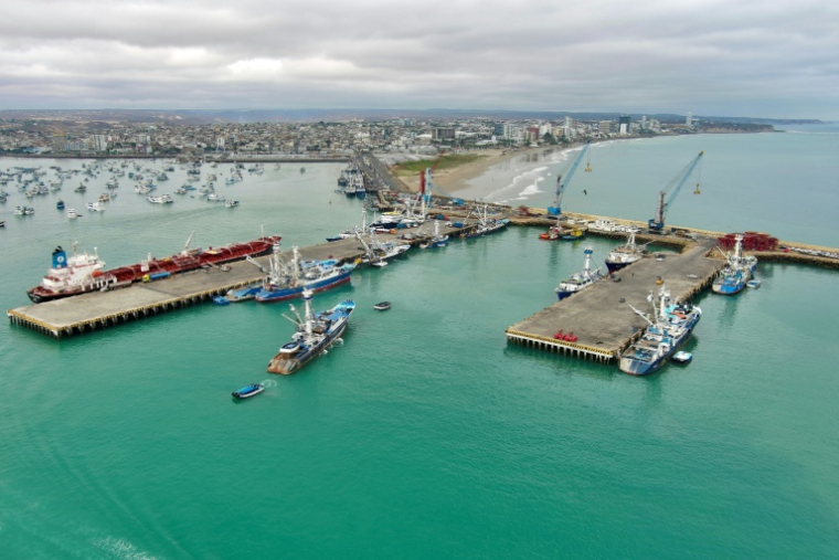 Vue aérienne du port de Manta, en Équateur, le 8 novembre 2025 ( AFP / Marcos PIN )