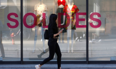 PLUS D'UN VÊTEMENT SUR DEUX ACHETÉ À PRIX CASSÉ EN FRANCE