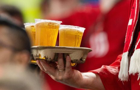 L'alcool bientôt de retour dans les stades anglais ?