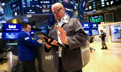 Un opérateur à la Bourse de New York, le 13 octobre 2025 ( AFP / TIMOTHY A. CLARY )