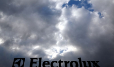 ELECTROLUX: BÉNÉFICE PLUS FAIBLE QUE PRÉVU AU 2E TRIMESTRE, LES PROBLÈMES D'APPROVISIONNEMENT PERSISTENT