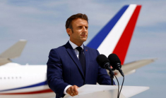 MACRON INTERVIENT DANS LA CAMPAGNE POUR APPELER À "UNE MAJORITÉ SOLIDE"