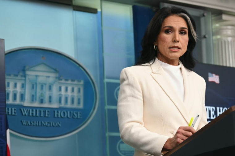 La directrice du renseignement national américain Tulsi Gabbard, à la Maison Blanche, à Washington, aux Etats-Unis, le 23 juillet 2025 ( AFP / ANDREW CABALLERO-REYNOLDS )
