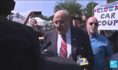 États-Unis : inculpé en Géorgie, Giuliani, ex-avocat de Trump, dénonce une "attaque contre la Constitution"