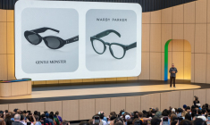 Les deux modèles "Gentle Monster" et "Warby Parker" ont été développés avec Samsung ( AFP / KARL MONDON )