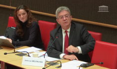 Islamisme: Mélenchon estime que LFI est "innocentée" par les travaux de la commission
