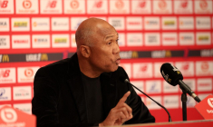 Antoine Kombouaré reviendra finalement face à la presse dès la semaine prochaine