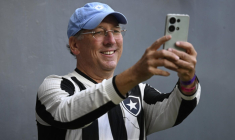 Loin de Lyon, John Textor s'amuse en boîte de nuit à Rio de Janeiro