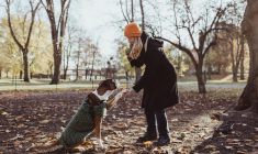 S’il est conseillé d’habiller certains animaux à poils courts, cela peut s’avérer néfaste pour d’autres. ( crédit photo : Getty Images )