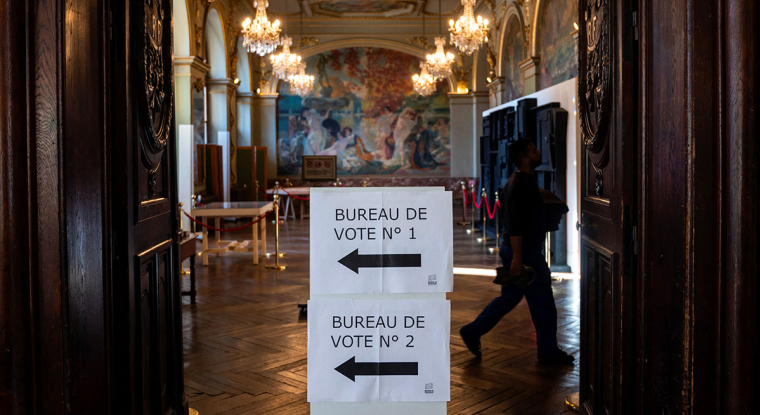 Vous pouvez soutenir un candidat perdant en lui faisant un don. (© AFP)