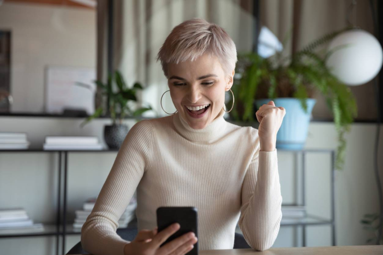 Dividende salarié, les promesses du gouvernement-iStock-fizkes