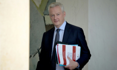 Bruno Le Maire, à la sortie de l'Elysée, le 26 juin 2024 à Paris ( AFP / Bertrand GUAY )