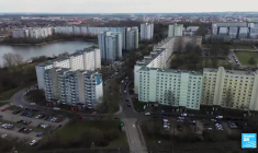 Dans l'est de l'Allemagne, trente ans après, le spectre des "années battes de baseball"