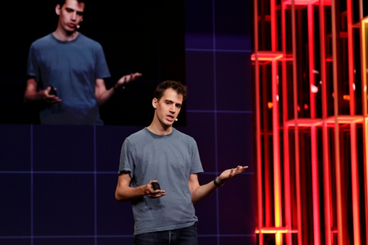 Arthur Mensch, patron de la start-up d'IA Mistral, à la conférence sur l'intelligence artificielle organisée au Carrousel du Louvres à Paris le 28 mai 2026  ( AFP / STEPHANE DE SAKUTIN )
