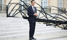 Le ministre du Travail, Jean-Pierre Farandou, à Paris le 1er juillet 2026 ( AFP / SIMON WOHLFAHRT )