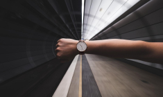 La céramique high-tech se fait une place aux poignets des amateurs de belles montres. crédit photo : Getty Images