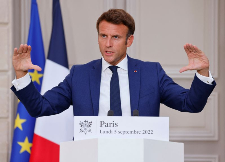 MACRON DÉFEND UNE RÉPONSE EUROPÉENNE À LA CRISE DE L'ÉNERGIE