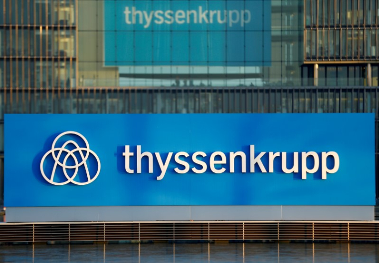 THYSSENKRUPP DÉGAGE UN BÉNÉFICE AU TROISIÈME TRIMESTRE