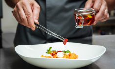 Jean Imbert, vainqueur de Top Chef en 2012, vient d’être nommé à la tête des cuisines du Plaza Athénée crédit photo : Shutterstock