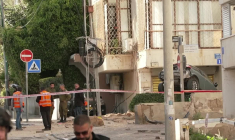 Tel-Aviv: dégâts sur un bâtiment après l'interception de missiles