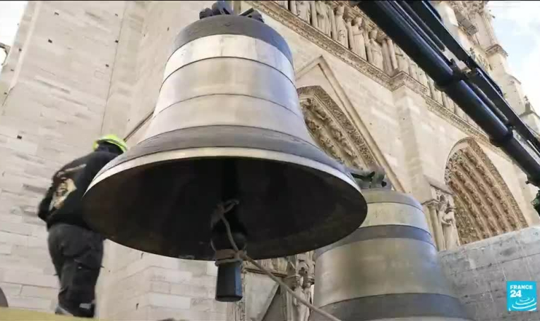 Paris : avec le retour des cloches, Notre-Dame retrouve sa "voix" avant la réouverture