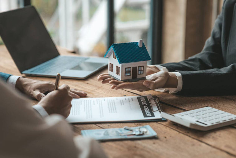 Le point sur l’assurance emprunteur : garanties, changements / iStock.com-KamiPhotos