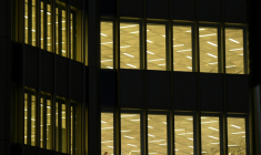 À temps de travail identique, les femmes gagnent en moyenne 14,2% de moins que les hommes ( AFP / Ina FASSBENDER )