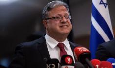 Le ministre israélien de la sécurité nationale et chef du parti Puissance juive, Itamar Ben-Gvir, s'adresse à la presse avant un éventuel cessez-le-feu entre Israël et le Hamas, à Jérusalem