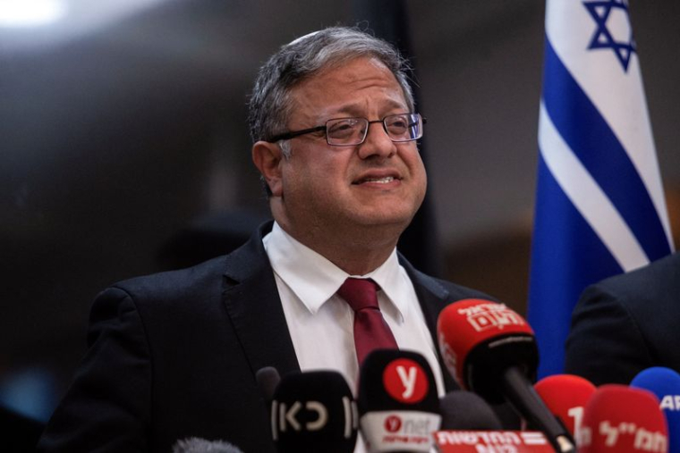 Le ministre israélien de la sécurité nationale et chef du parti Puissance juive, Itamar Ben-Gvir, s'adresse à la presse avant un éventuel cessez-le-feu entre Israël et le Hamas, à Jérusalem