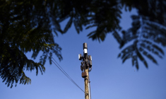 Une antenne-relais. ( AFP / PATRICK T. FALLON )